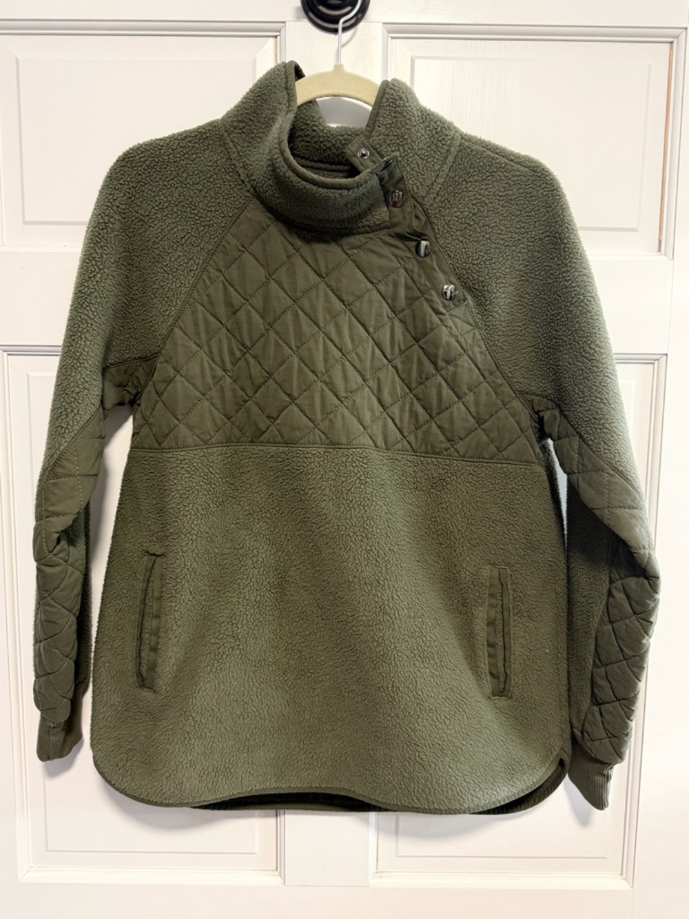 Abercrombie Cozy Quilted Snap-Neck Fleece Pullover - Olive - Size M